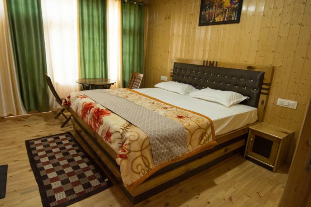 The Alpinist Cafe And Retreat Hotel Kaza Luaran gambar